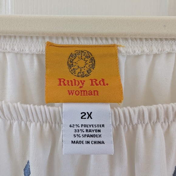 Ruby Rd. Cream Blouse with Geometric Embroidery - Picture 4 of 8